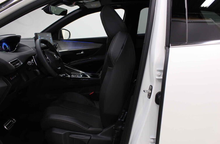 PEUGEOT 3008 SUV Hybride rechargeable Essence