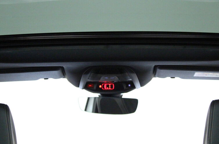 PEUGEOT 3008 SUV Hybride rechargeable Essence