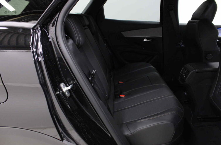 PEUGEOT 3008 SUV Hybride rechargeable Essence