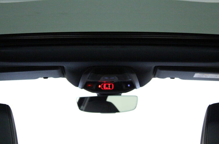 PEUGEOT 3008 SUV Hybride rechargeable Essence