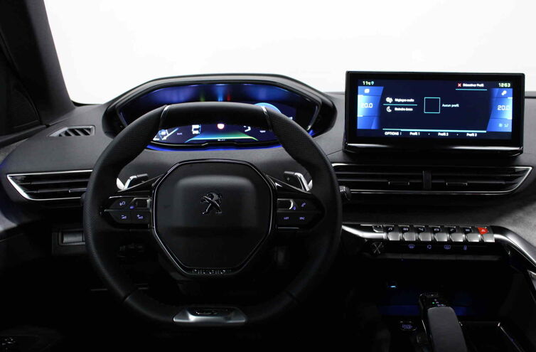 PEUGEOT 3008 SUV Hybride rechargeable Essence