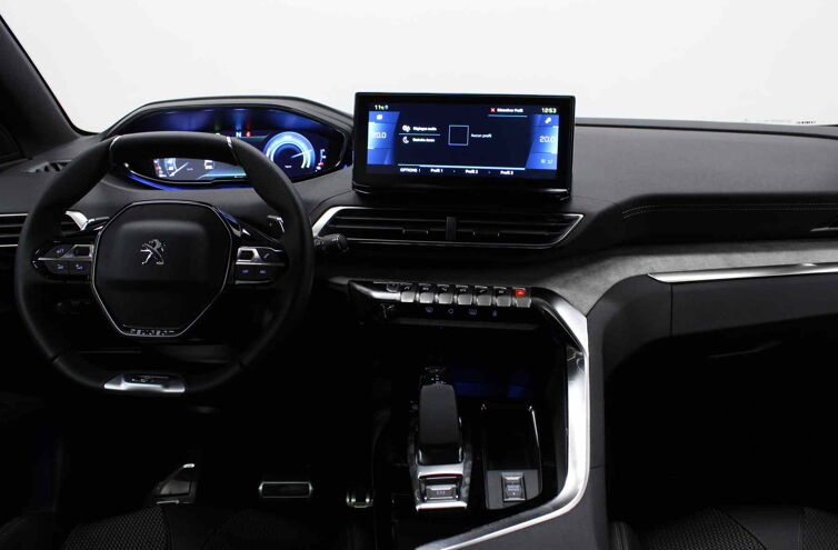 PEUGEOT 3008 SUV Hybride rechargeable Essence