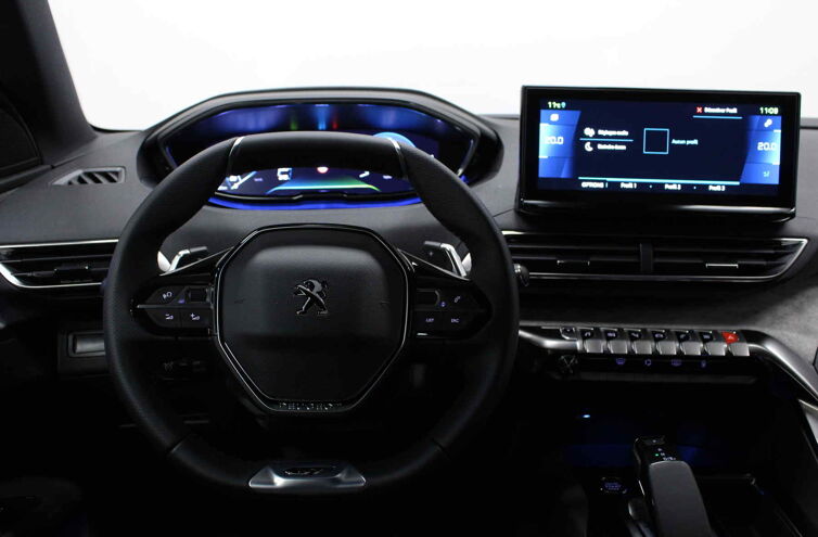 PEUGEOT 3008 SUV Hybride rechargeable Essence