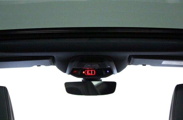 PEUGEOT 3008 SUV Hybride rechargeable Essence