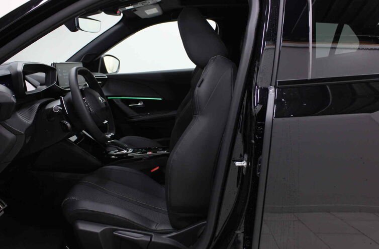 PEUGEOT 2008 SUV Essence