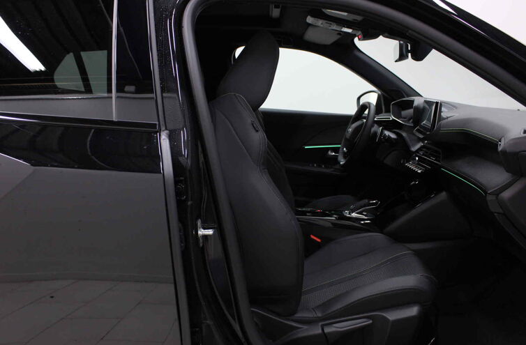 PEUGEOT 2008 SUV Essence