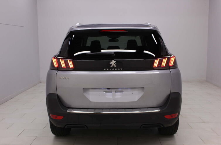 PEUGEOT 5008 SUV Diesel