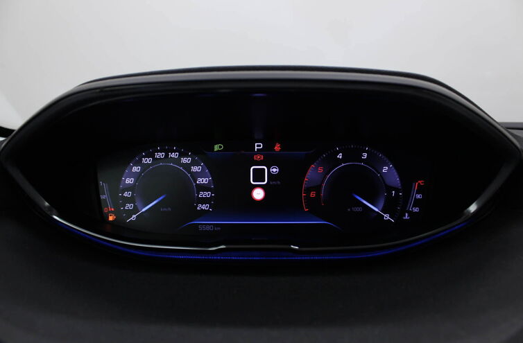 PEUGEOT 5008 SUV Diesel