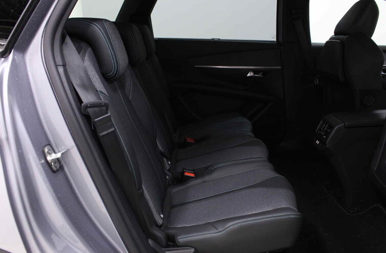 PEUGEOT 5008 SUV Diesel