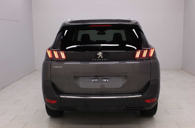 PEUGEOT 5008 SUV Diesel
