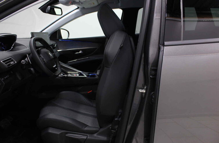 PEUGEOT 5008 SUV Diesel