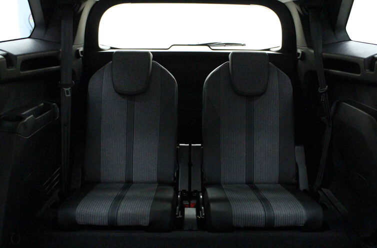 PEUGEOT 5008 SUV Diesel