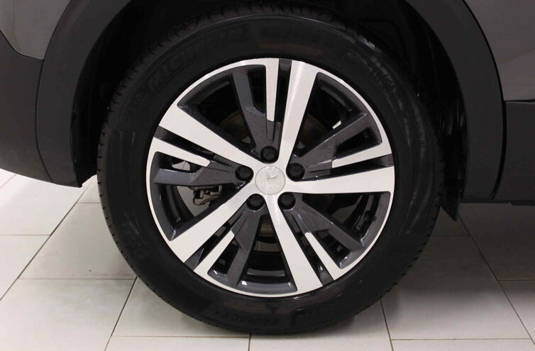 PEUGEOT 5008 SUV Diesel
