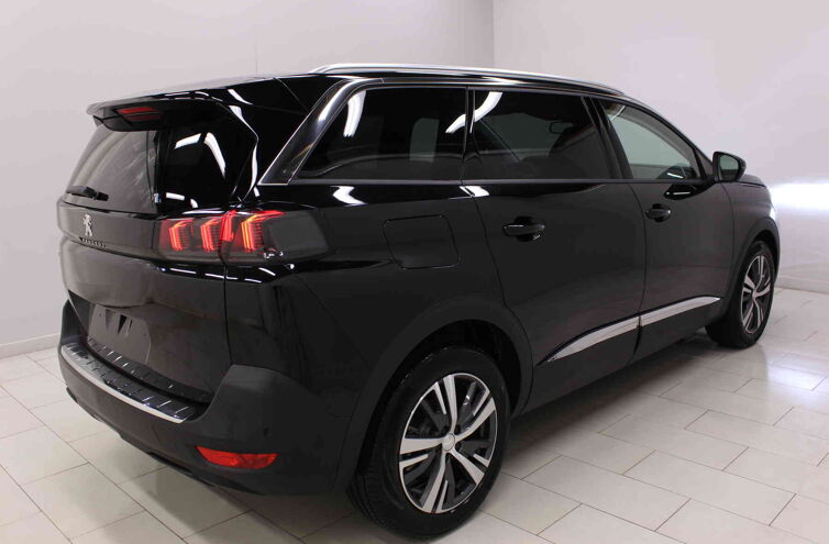 PEUGEOT 5008 SUV Diesel