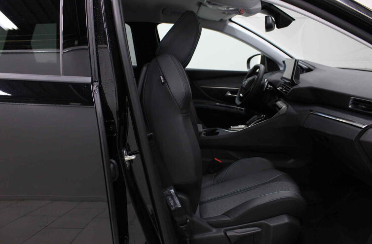 PEUGEOT 5008 SUV Diesel