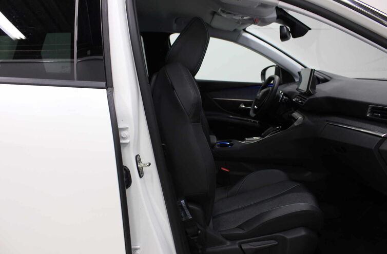PEUGEOT 5008 SUV Diesel