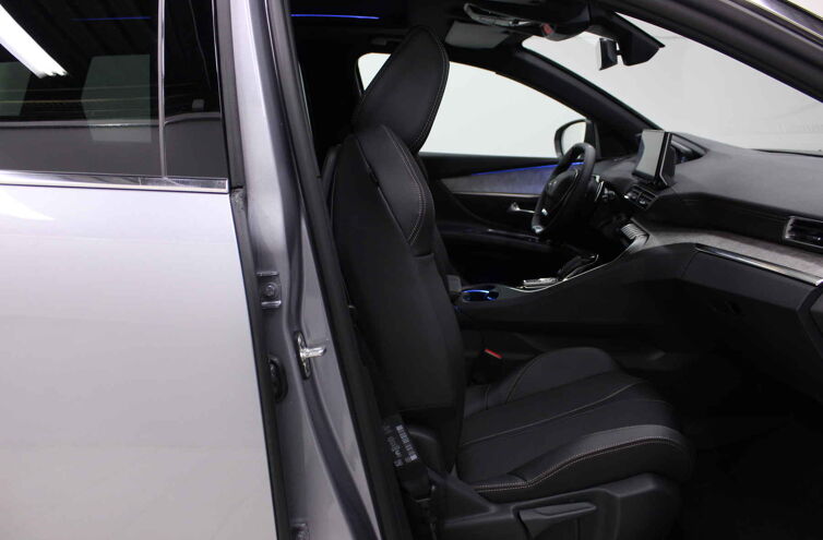 PEUGEOT 5008 SUV Diesel