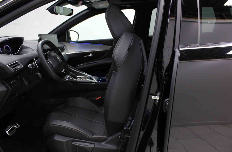 PEUGEOT 5008 SUV Diesel