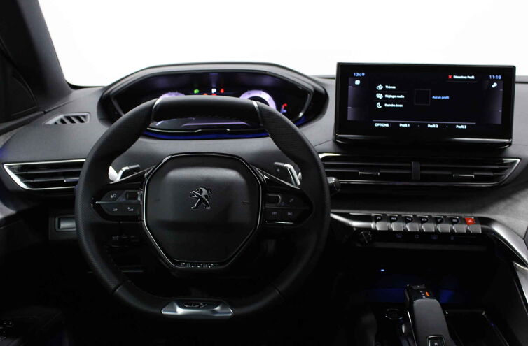 PEUGEOT 5008 SUV Diesel