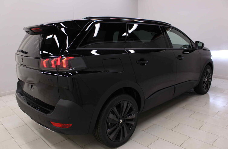 PEUGEOT 5008 SUV Diesel
