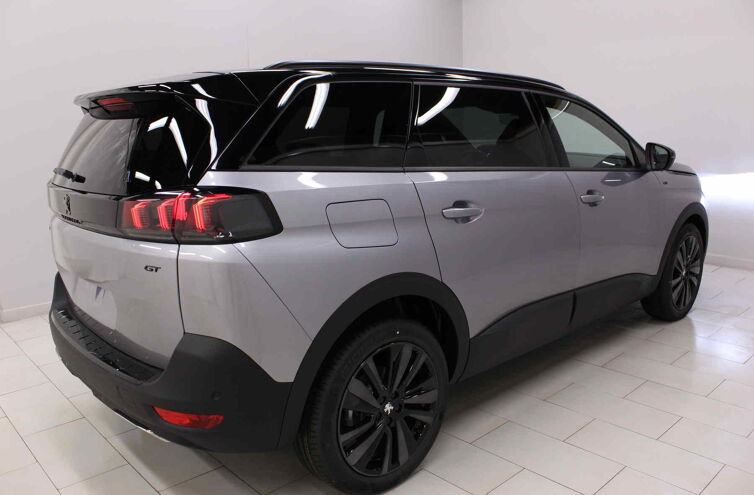 PEUGEOT 5008 SUV Diesel