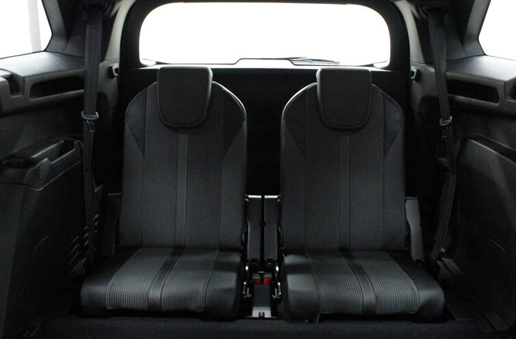 PEUGEOT 5008 SUV Diesel