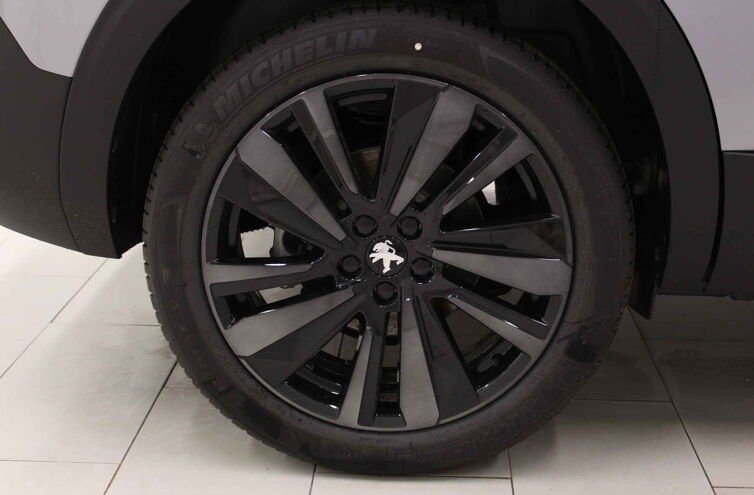 PEUGEOT 5008 SUV Diesel
