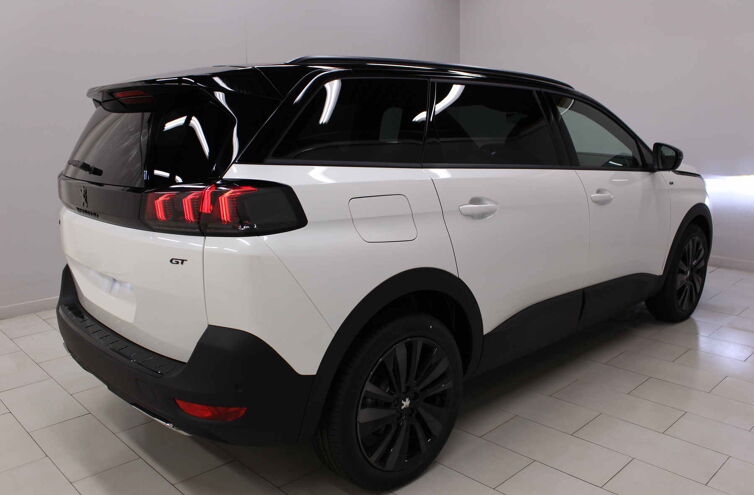 PEUGEOT 5008 SUV Diesel