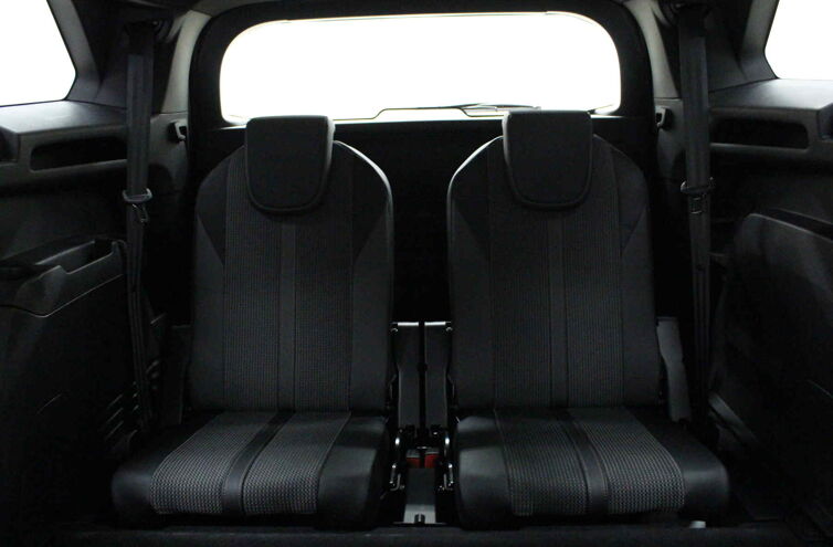 PEUGEOT 5008 SUV Diesel