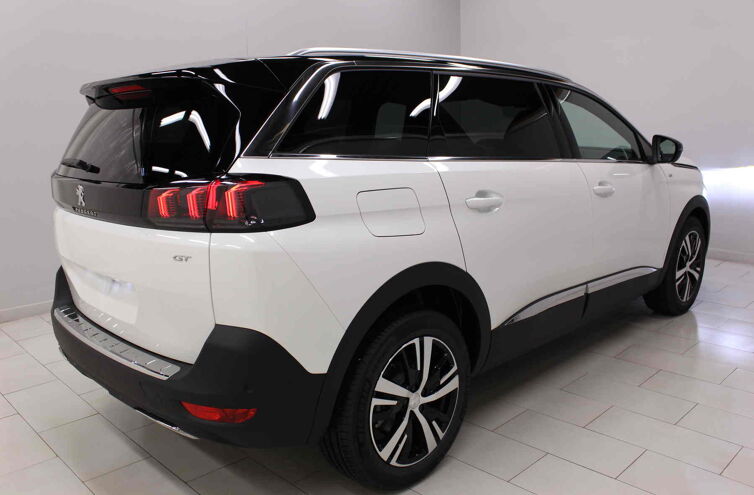 PEUGEOT 5008 SUV Diesel