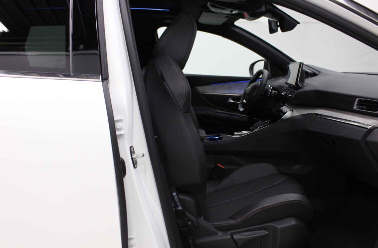 PEUGEOT 5008 SUV Diesel