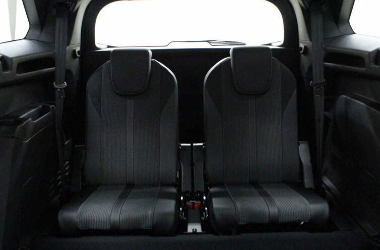 PEUGEOT 5008 SUV Diesel