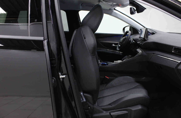 PEUGEOT 5008 SUV Diesel