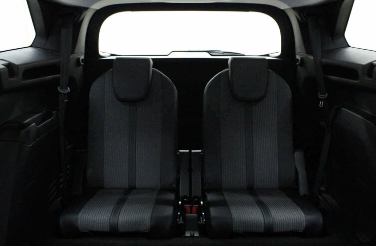 PEUGEOT 5008 SUV Diesel