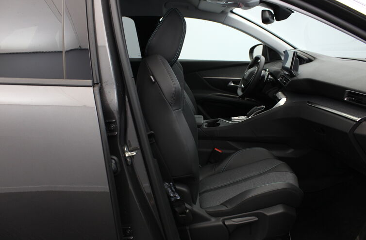 PEUGEOT 3008 SUV Diesel