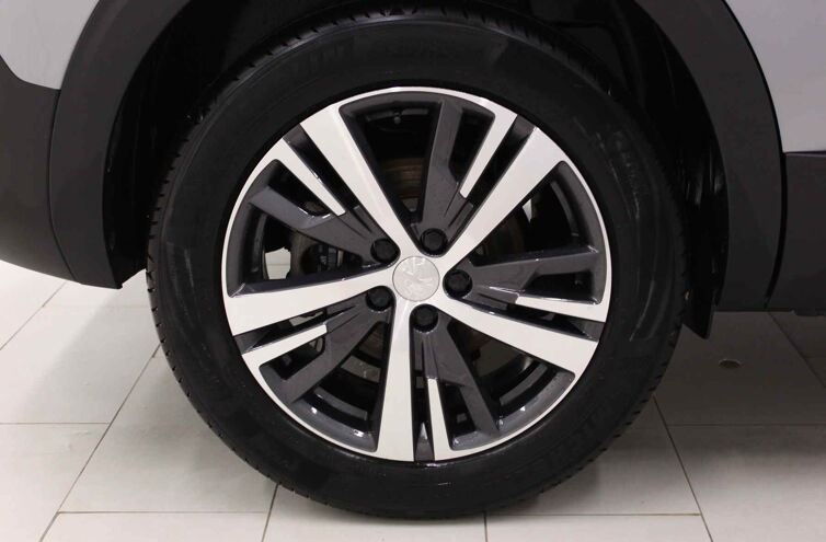 PEUGEOT 5008 SUV Diesel