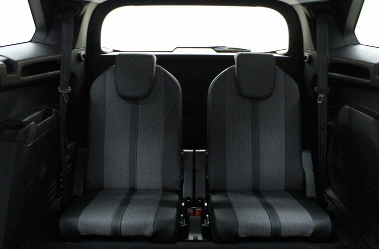 PEUGEOT 5008 SUV Diesel