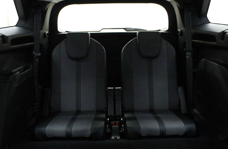 PEUGEOT 5008 SUV Diesel