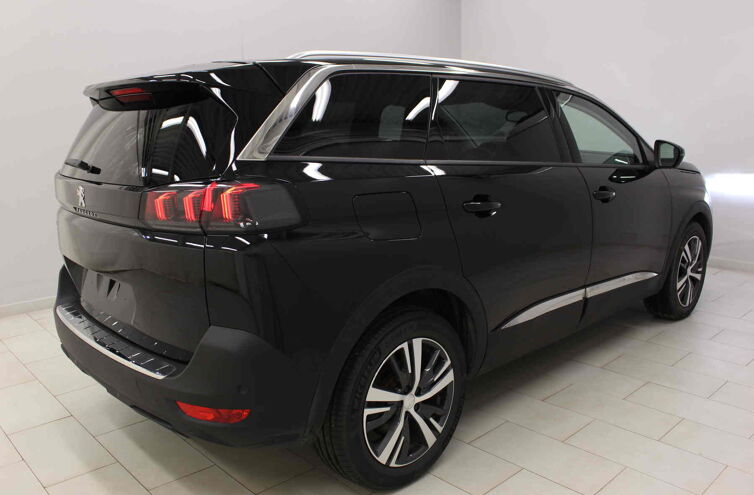 PEUGEOT 5008 SUV Diesel