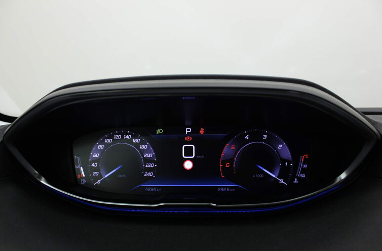 PEUGEOT 5008 SUV Diesel