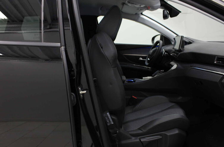 PEUGEOT 5008 SUV Diesel