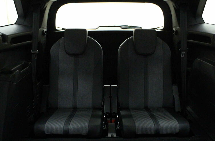 PEUGEOT 5008 SUV Diesel