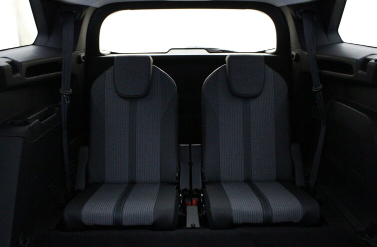 PEUGEOT 5008 SUV Diesel