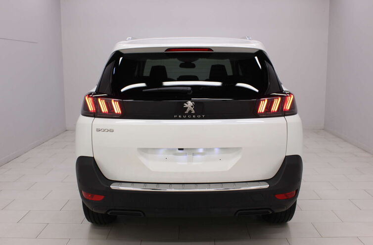 PEUGEOT 5008 SUV Diesel