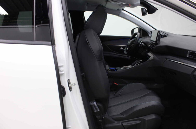 PEUGEOT 5008 SUV Diesel