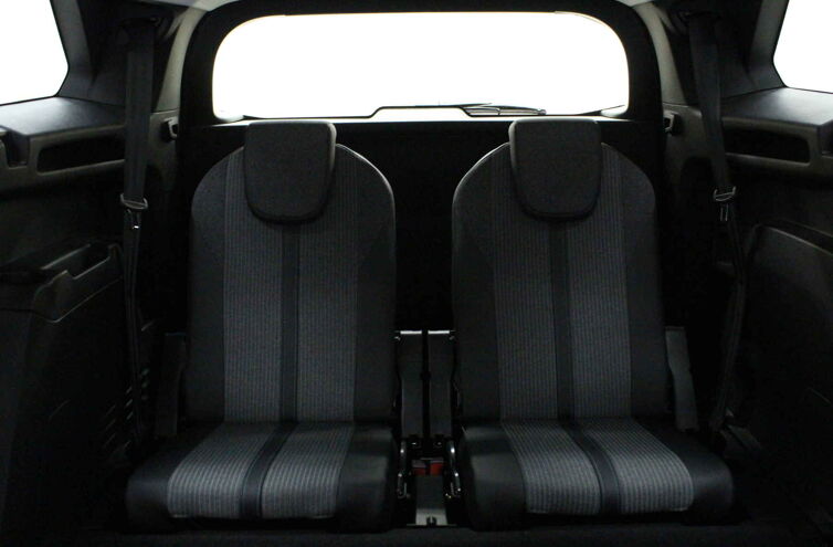 PEUGEOT 5008 SUV Diesel