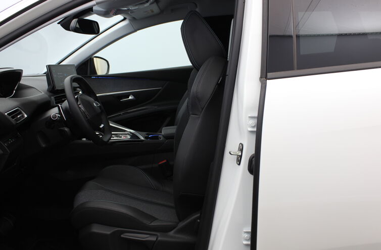 PEUGEOT 5008 SUV Diesel