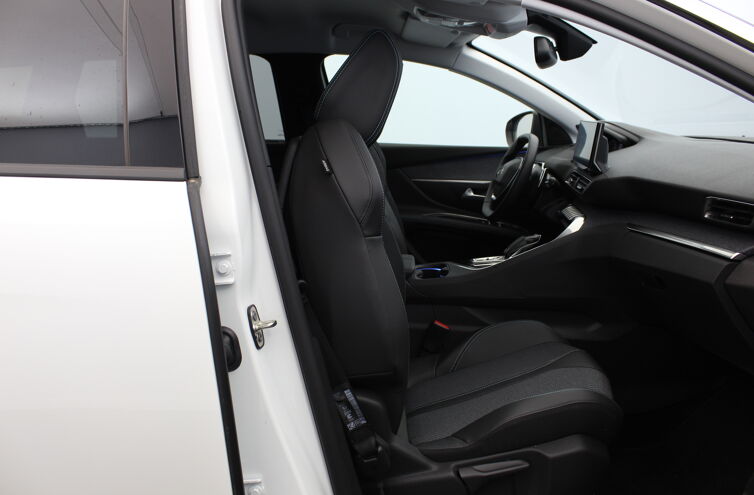 PEUGEOT 5008 SUV Diesel