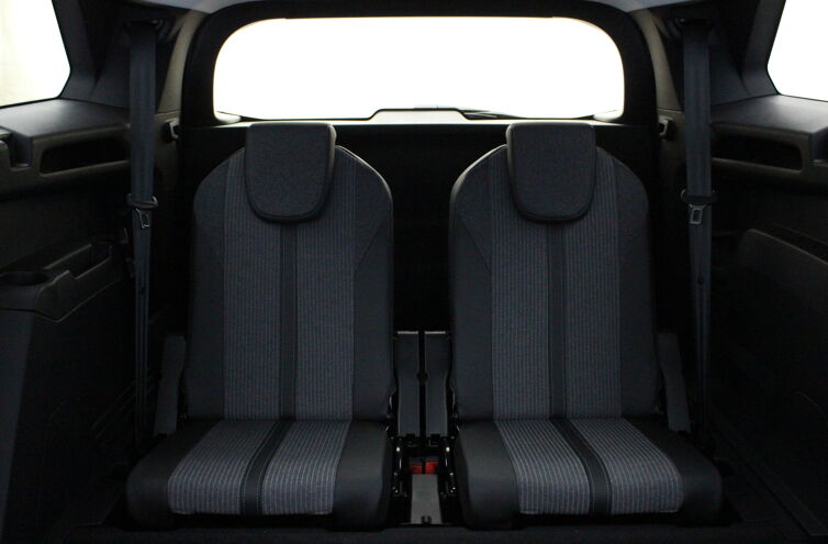 PEUGEOT 5008 SUV Diesel