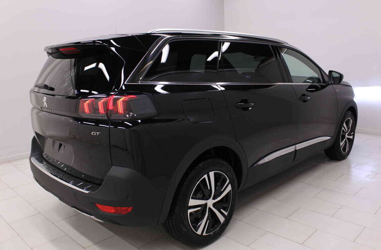 PEUGEOT 5008 SUV Diesel